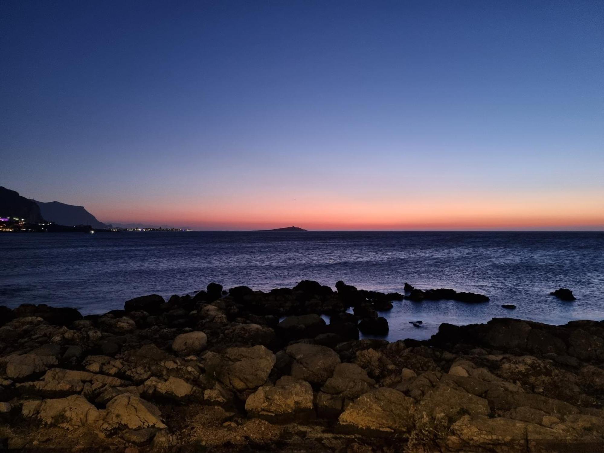 Lovely Apartment In Palermo-Sferracavallo Esterno foto